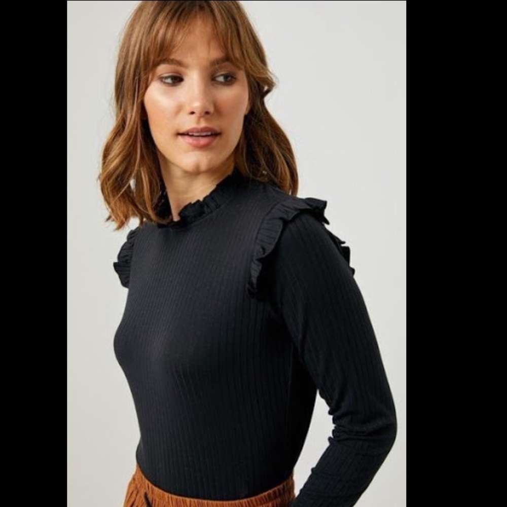 Hayden Los Angeles Ruffle Black Top